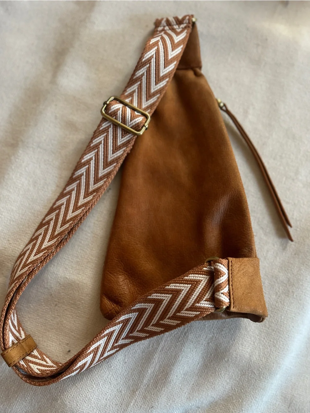 HOBO Tan Leather Crossbody Sling Bag with Chevron Strap